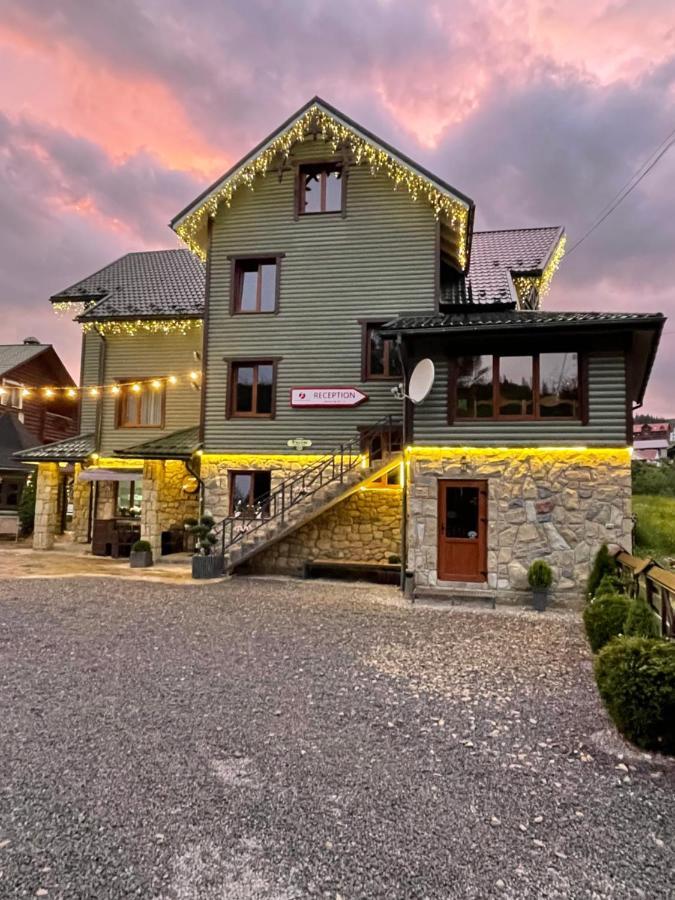 Hotel Zatyshok Nad Prutom à Bukovel Extérieur photo