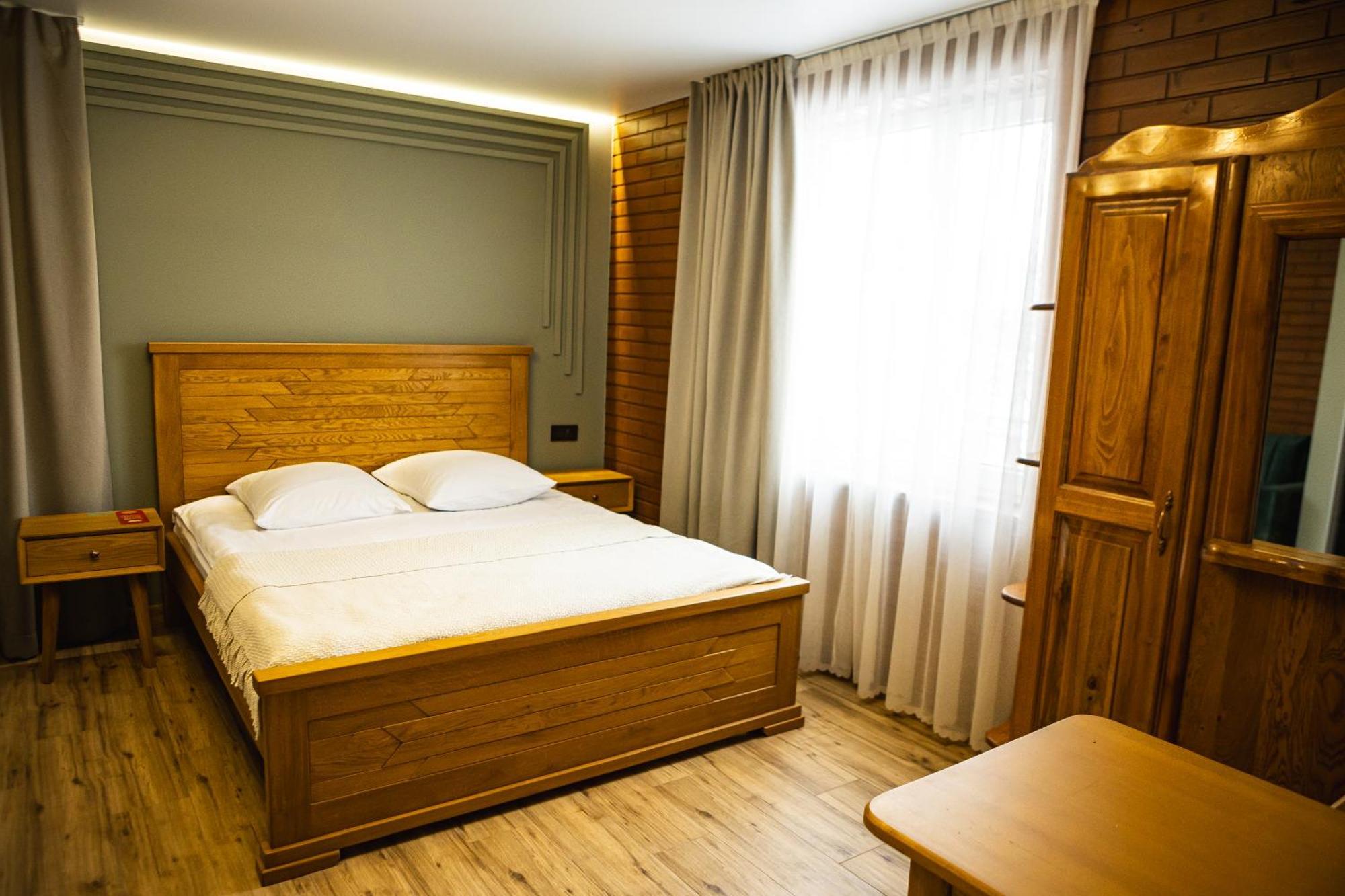 Hotel Zatyshok Nad Prutom à Bukovel Extérieur photo