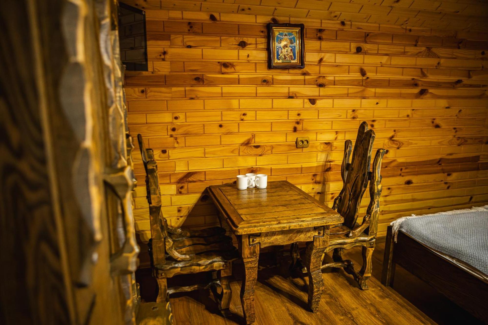 Hotel Zatyshok Nad Prutom à Bukovel Extérieur photo