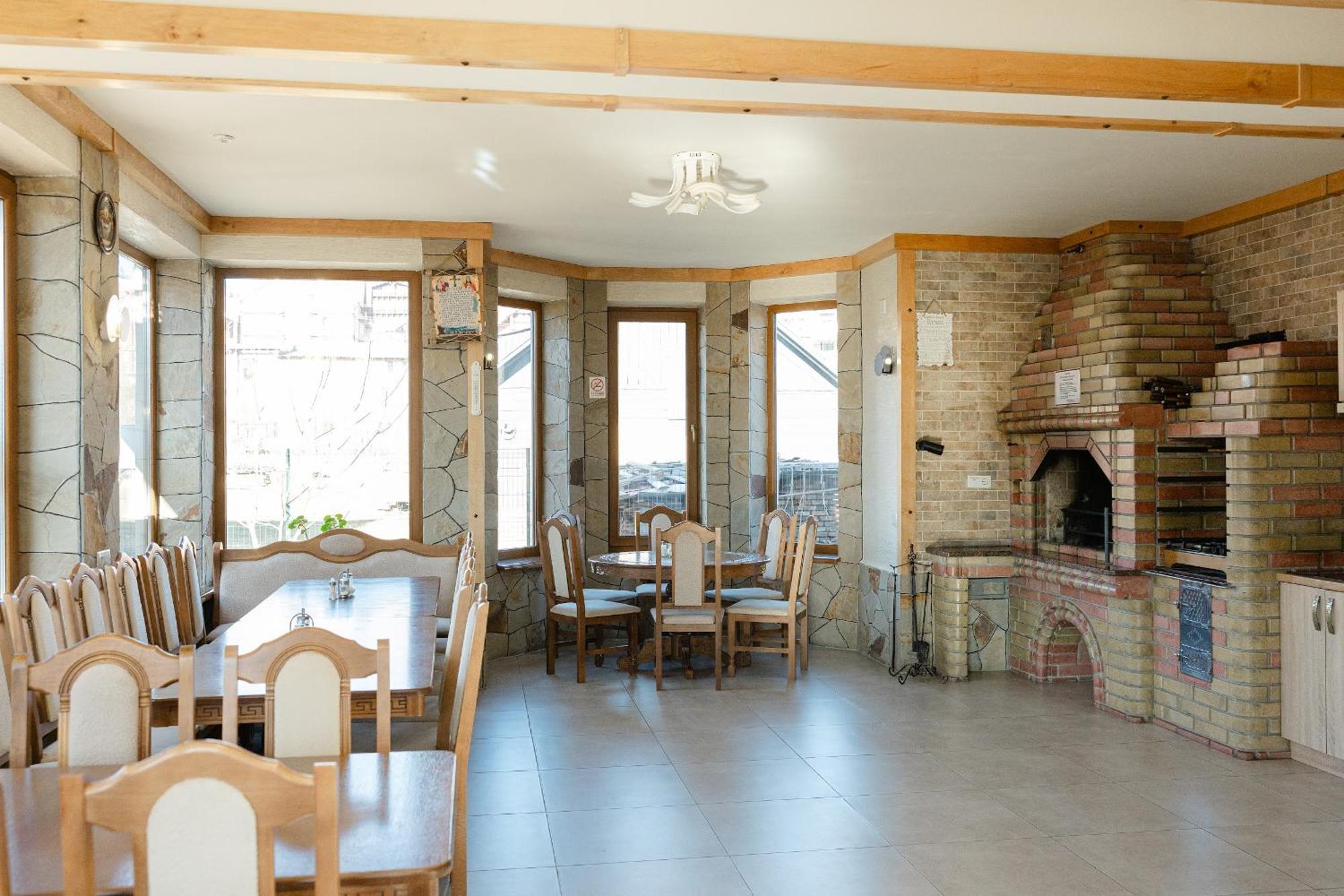 Hotel Zatyshok Nad Prutom à Bukovel Extérieur photo
