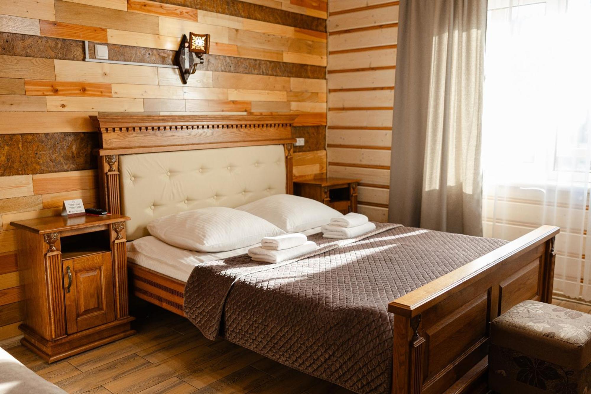 Hotel Zatyshok Nad Prutom à Bukovel Extérieur photo