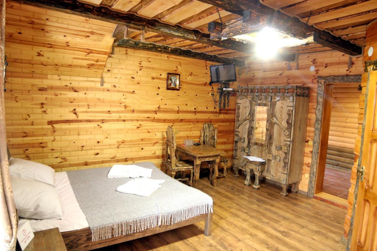 Hotel Zatyshok Nad Prutom à Bukovel Extérieur photo